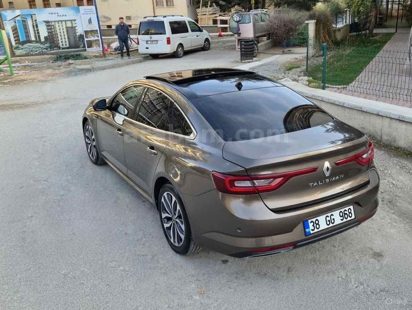 Sahibinden Renault Talisman 1.6 dCi Icon 2016 Model Kayseri 195.000 km Kahverengi 4