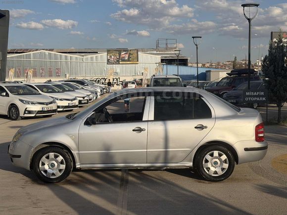 AGİN OTOMOTİVDEN 2004 MAKYAJLI KASA FABİA KLIMALI