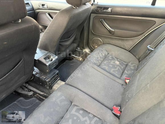 1999 VOLKSWAGEN BORA 1.6