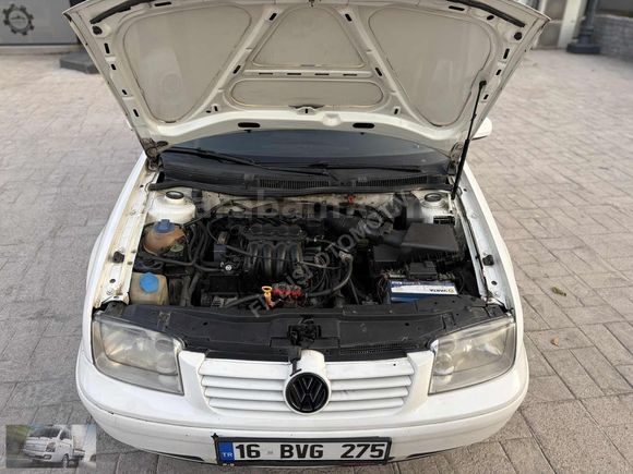 1999 VOLKSWAGEN BORA 1.6