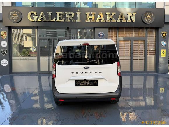 2025 FORD COURİER 1.5 TDCI 100HP TITANIUM 47000 KM