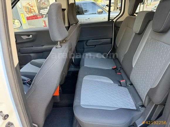 2025 FORD COURİER 1.5 TDCI 100HP TITANIUM 47000 KM