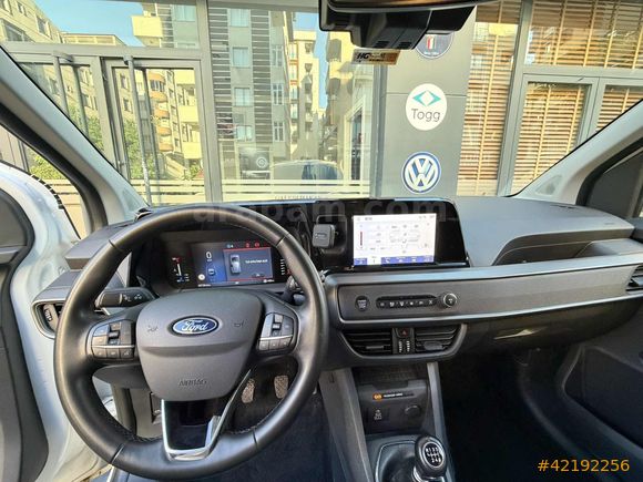 2025 FORD COURİER 1.5 TDCI 100HP TITANIUM 47000 KM