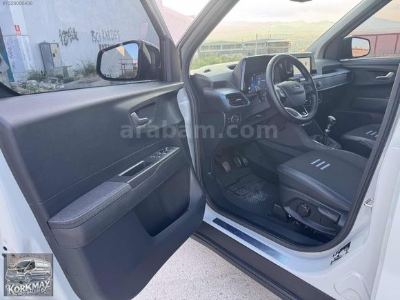 2025 Tourneo Courier 1.5L EcoBlue Active KIŞ PAKET ÇİFT RENK