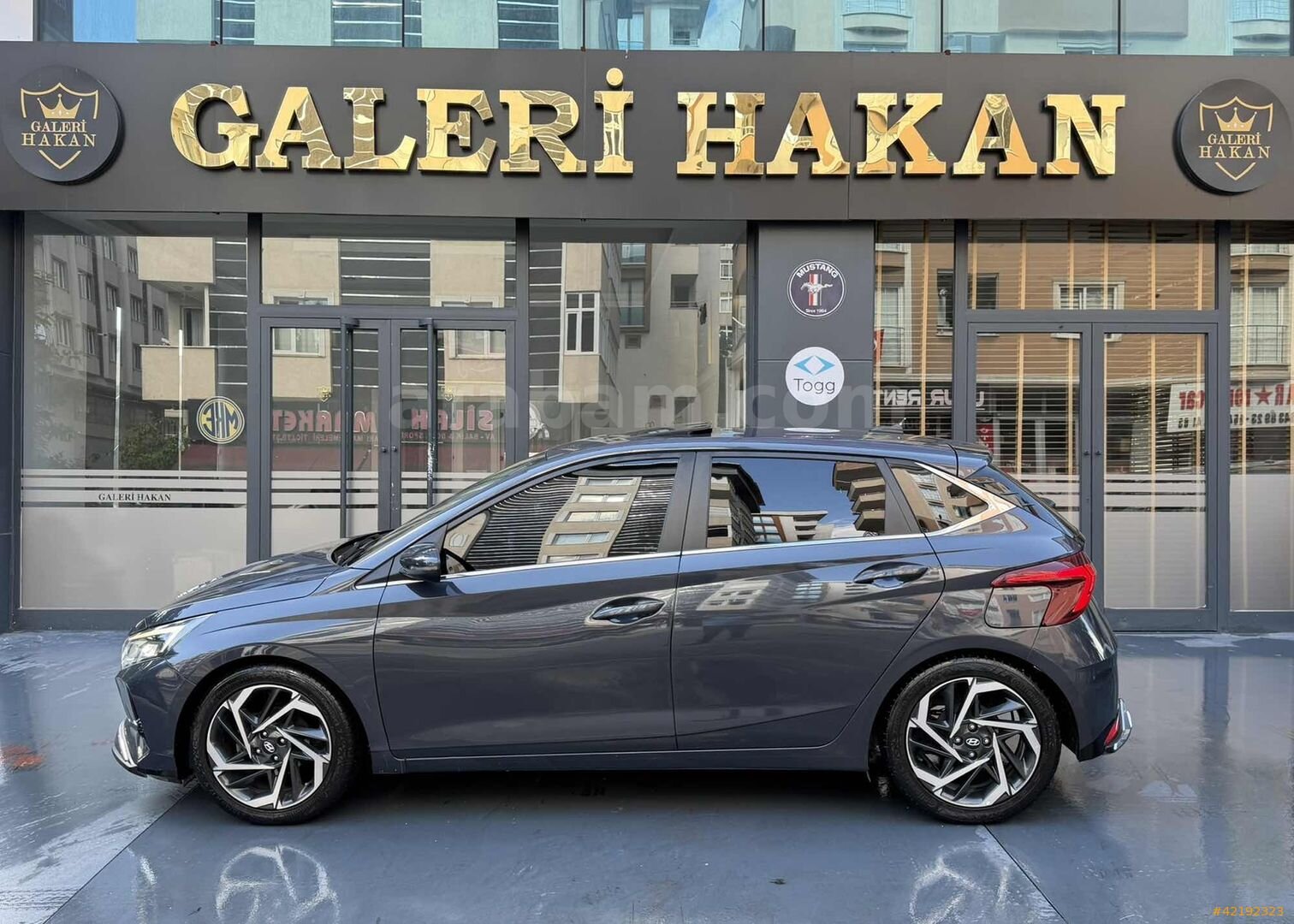 Galeriden Hyundai i20 1.4 MPI Elite 2021 Model Kocaeli 98.000 km Füme 5