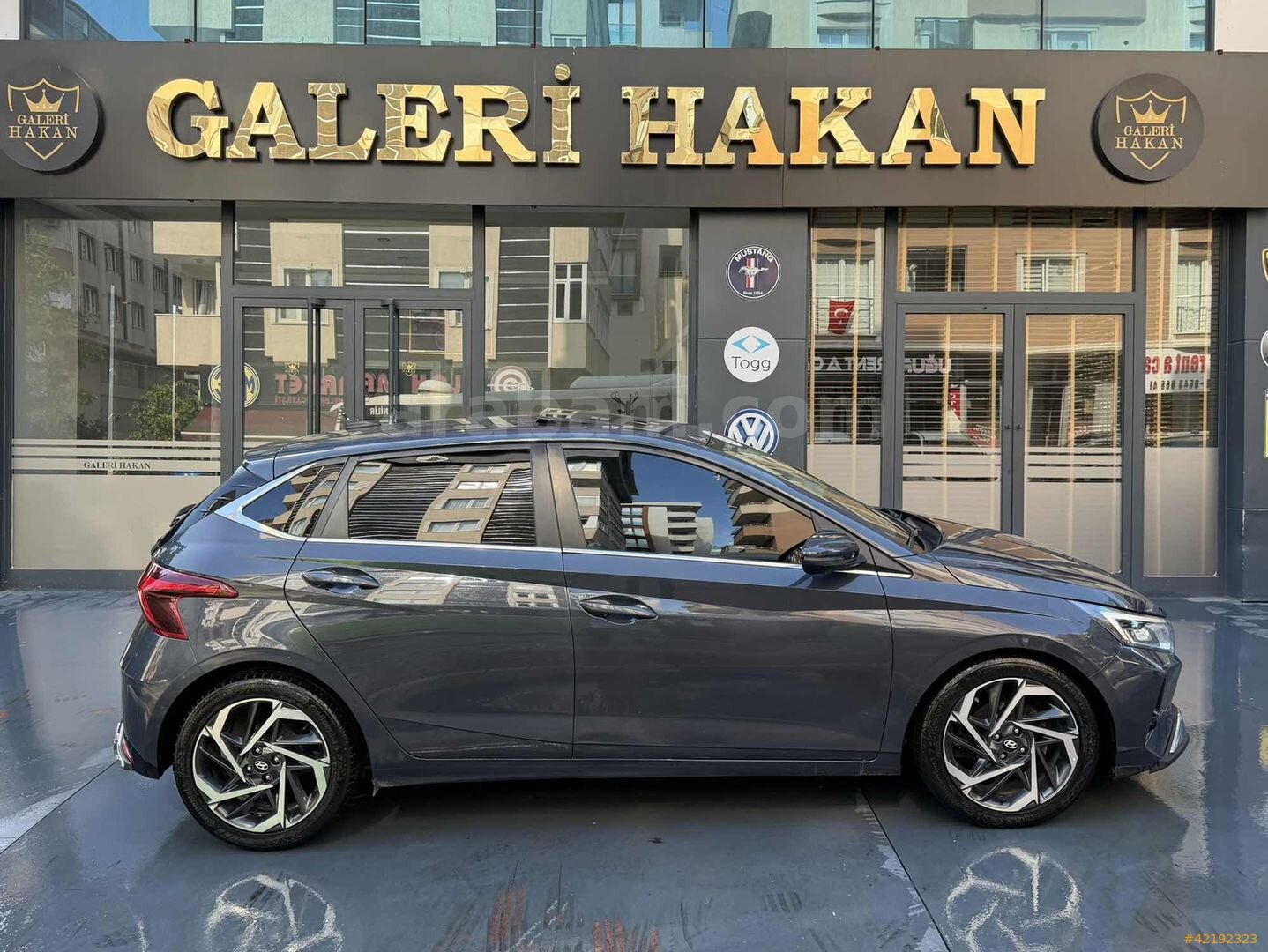 Galeriden Hyundai i20 1.4 MPI Elite 2021 Model Kocaeli 98.000 km Füme 4
