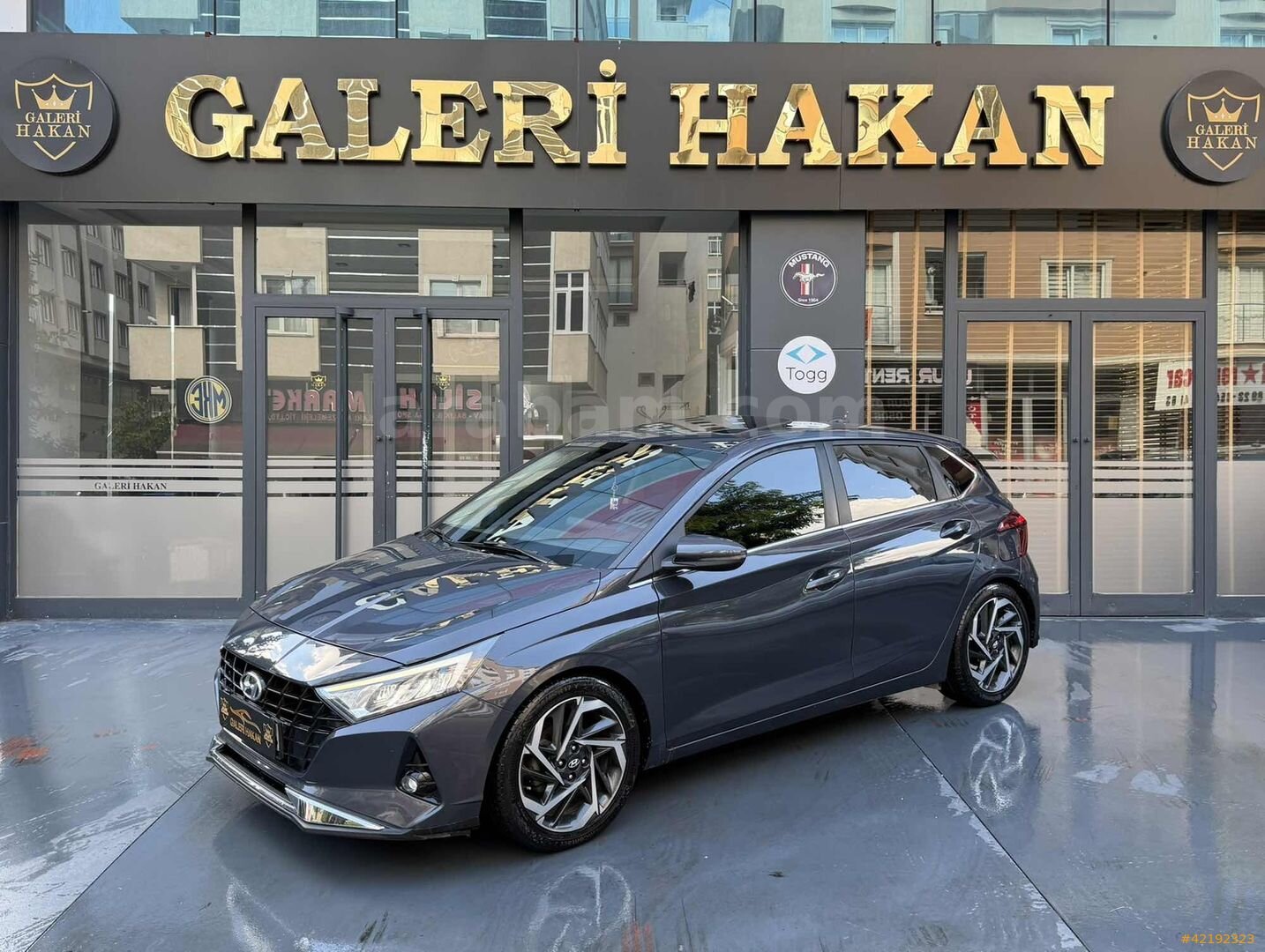 Galeriden Hyundai i20 1.4 MPI Elite 2021 Model Kocaeli 98.000 km Füme 3