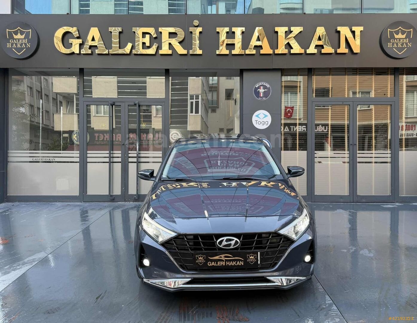 Galeriden Hyundai i20 1.4 MPI Elite 2021 Model Kocaeli 98.000 km Füme 2