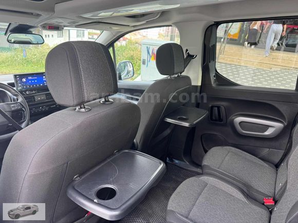 DÜŞÜK KM CAM TAVAN OTOMATİK VİTES OPEL COMBO