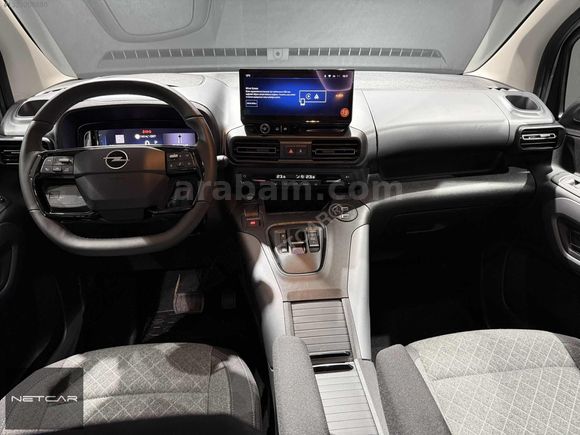NETCAR'DAN 0 KM 2025 COMBO 1.5 D ULTIMATE %20 FATURA CAM TAVANLI