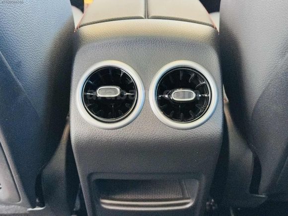 \\~MİLAD OTOMOTİV DEN .2025 mercedez 8 BİN KM