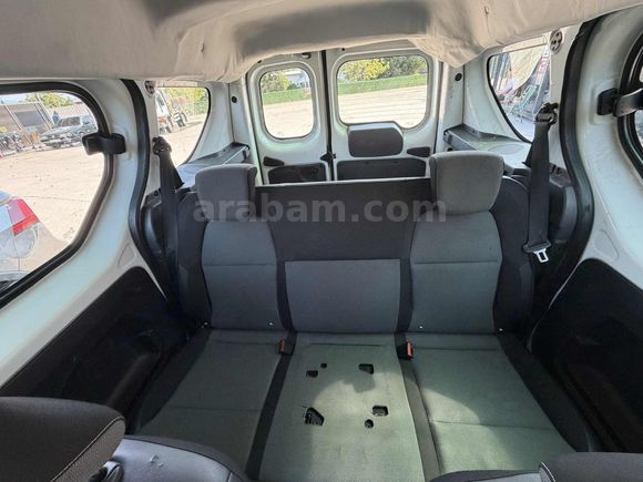 SP AUTO'dan 2022 RENAULT EXPRESS Combi 1.5 DİZEL