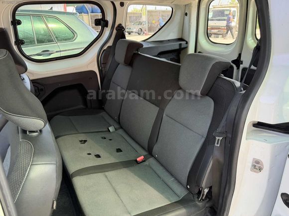 SP AUTO'dan 2022 RENAULT EXPRESS Combi 1.5 DİZEL