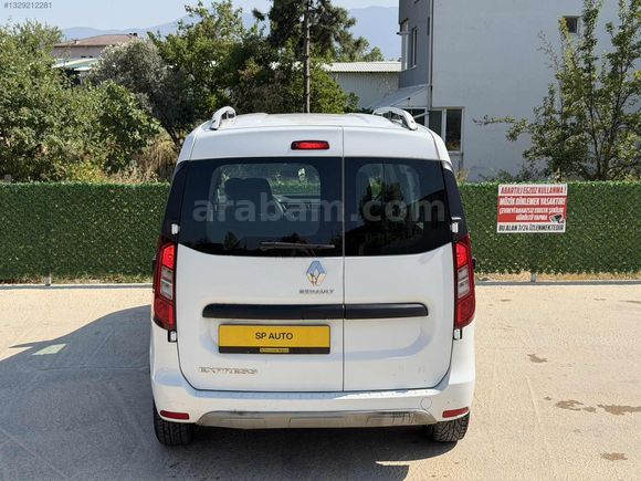 SP AUTO'dan 2022 RENAULT EXPRESS Combi 1.5 DİZEL