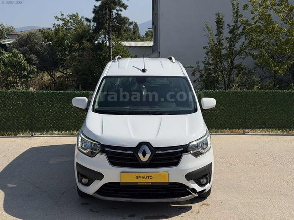 SP AUTO'dan 2022 RENAULT EXPRESS Combi 1.5 DİZEL