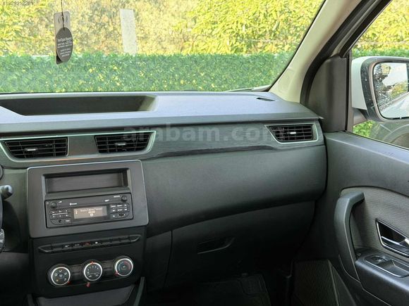 SP AUTO'dan 2022 RENAULT EXPRESS Combi 1.5 DİZEL