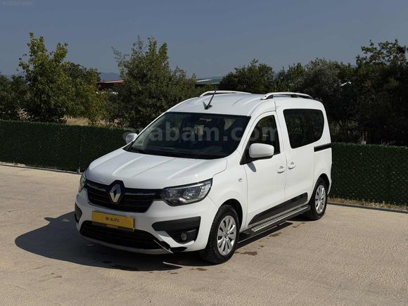 SP AUTO'dan 2022 RENAULT EXPRESS Combi 1.5 DİZEL