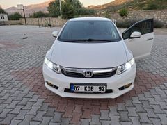 Sahibinden Honda Civic 1.6i VTEC Eco Premium 2012 Model