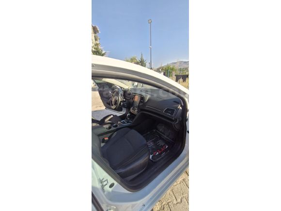 Sahibinden Renault Megane 1.3 TCe Joy 2022 Model