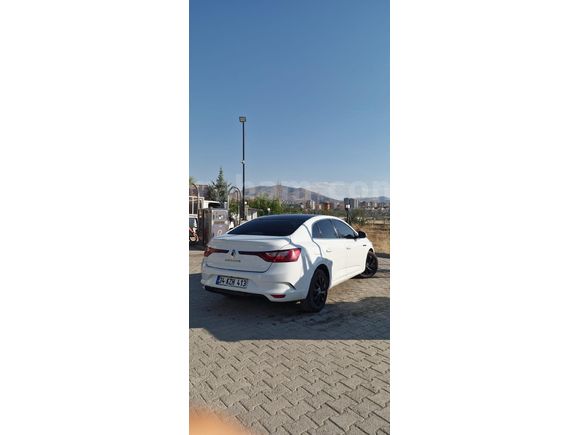 Sahibinden Renault Megane 1.3 TCe Joy 2022 Model