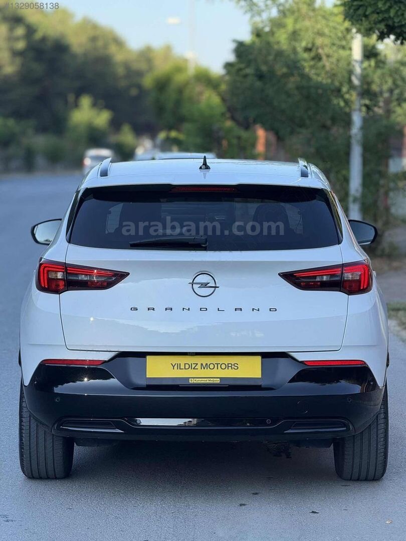Galeriden Opel Grandland 1.2 T GS 2024 Model İstanbul 25.000 km Beyaz 7