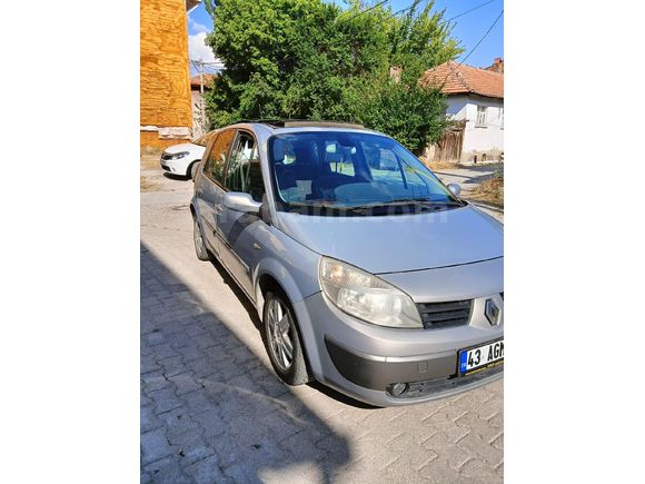 Sahibinden Renault Scenic 1.6 Dynamique 2004 Model