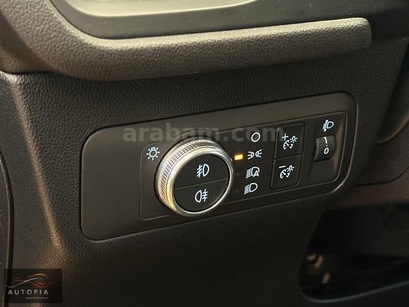 ADİL AUTODAN DEĞİŞENSİZ BAKIMLI İLK ELD. 35 BİN'DE TİTANİUM KUGA