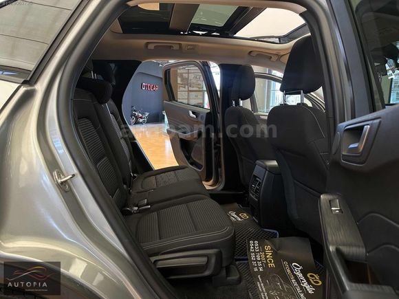 ADİL AUTODAN DEĞİŞENSİZ BAKIMLI İLK ELD. 35 BİN'DE TİTANİUM KUGA