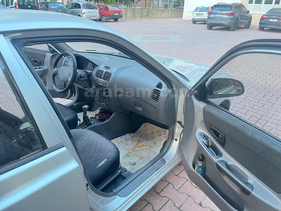 Sahibinden Hyundai Accent 1.3 LX 2001 Model