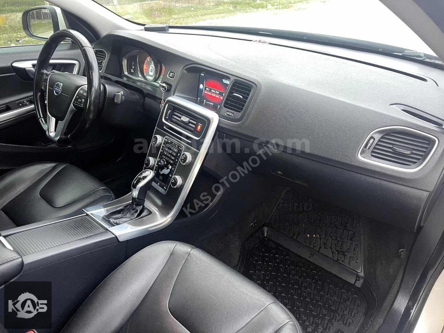 Galeriden Volvo S60 1.6 D Advance 2014 Model Osmaniye 163.000 km Beyaz 3