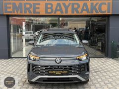 2025 VW TAYRON 1.5 ELEGANCE CAM TAVN+19'' JANT BOYASIZ 10.000 KM