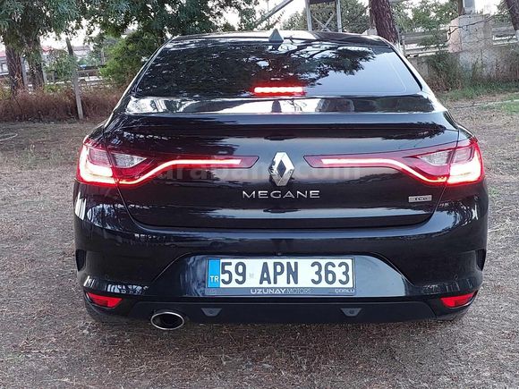 HATASIZ BOYASIZ MEGANE 1.2 TOUCH OTOMATİK 2017 ÇIKIŞLI