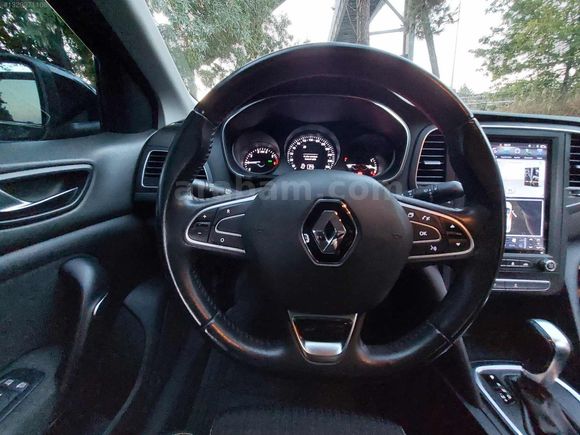 HATASIZ BOYASIZ MEGANE 1.2 TOUCH OTOMATİK 2017 ÇIKIŞLI