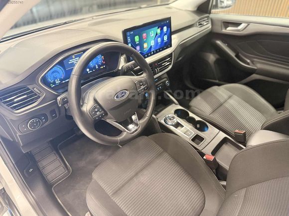 AYTEKİN AUTO'DAN 2025 FORD FOCUS DEĞİŞENSİZ DÜŞÜK KM