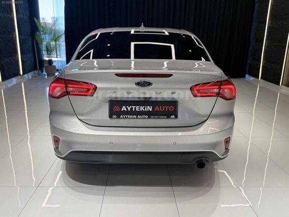 AYTEKİN AUTO'DAN 2025 FORD FOCUS DEĞİŞENSİZ DÜŞÜK KM