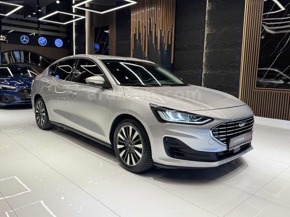 AYTEKİN AUTO'DAN 2025 FORD FOCUS DEĞİŞENSİZ DÜŞÜK KM