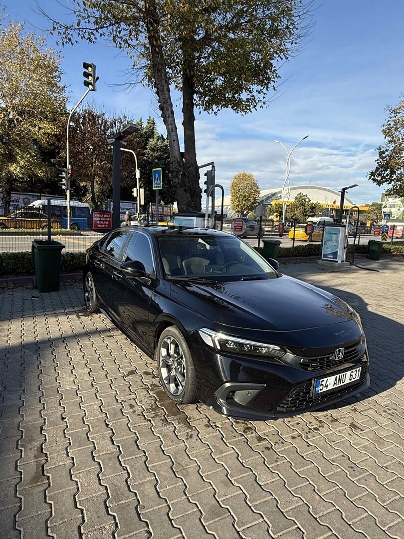 Sahibinden Honda Civic 1.5 i-VTEC Executive Plus 2022 Model Sakarya 80.000 km Siyah 3