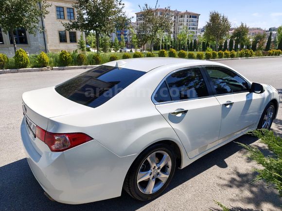DEĞİŞENSİZ, BOYASIZ, HASAR KAYITSIZ, MASRAFSIZ Sahibinden Honda Accord 2.0 Executive 2011 Model