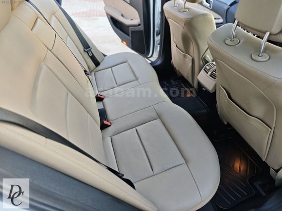 E 250 DİZEL 4MATİC EMSALSİZ FULL BAKIMLI.