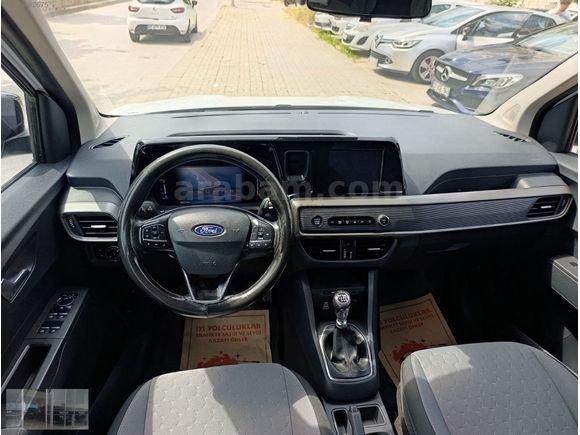 FORD TOURNEO COURİER 1.5 ECOBLUE TİTANİUM 59 BİN KM BOYASIZZZ