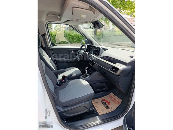 FORD TOURNEO COURİER 1.5 ECOBLUE TİTANİUM 59 BİN KM BOYASIZZZ
