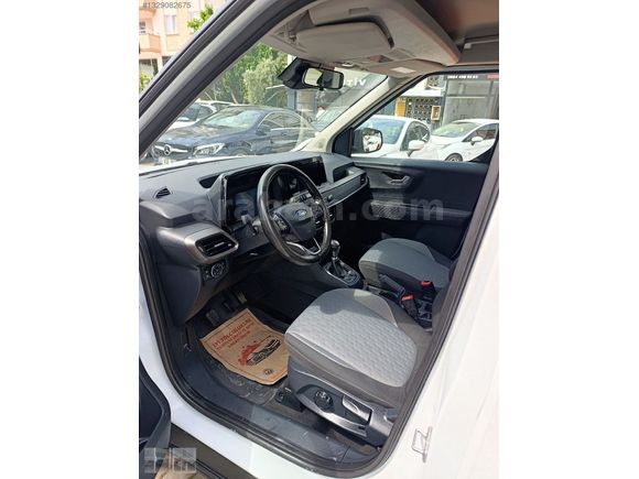 FORD TOURNEO COURİER 1.5 ECOBLUE TİTANİUM 59 BİN KM BOYASIZZZ