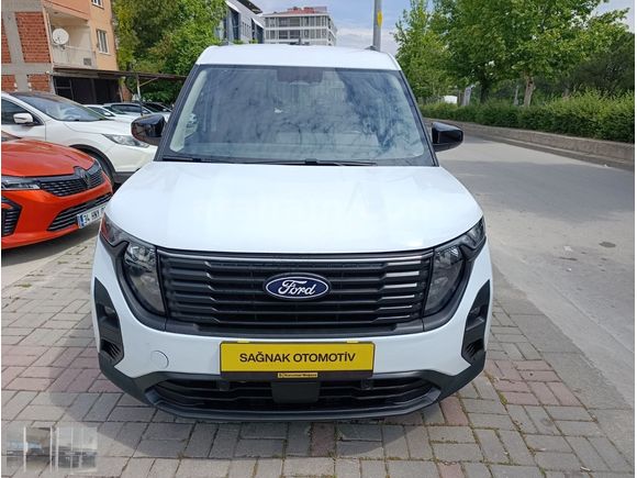 FORD TOURNEO COURİER 1.5 ECOBLUE TİTANİUM 59 BİN KM BOYASIZZZ
