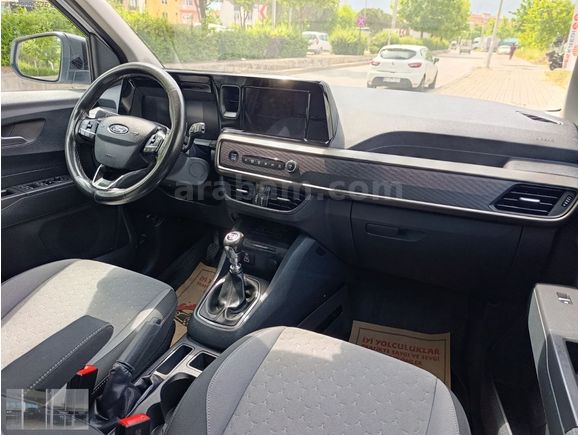 FORD TOURNEO COURİER 1.5 ECOBLUE TİTANİUM 59 BİN KM BOYASIZZZ