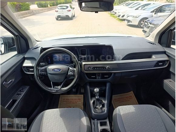 FORD TOURNEO COURİER 1.5 ECOBLUE TİTANİUM 59 BİN KM BOYASIZZZ