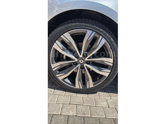 Sahibinden Renault Megane 1.3 TCe Icon 2025 Model 