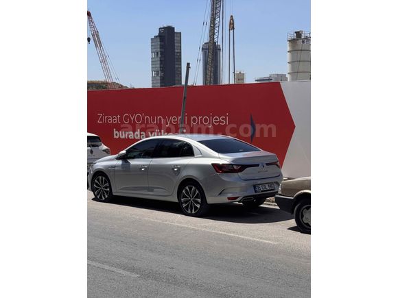 Sahibinden Renault Megane 1.3 TCe Icon 2025 Model 