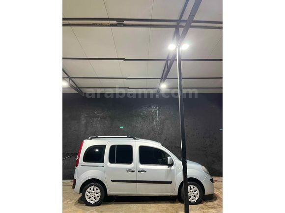 Sahibinden Renault Kangoo Multix 1.5 dCi Expression 2010 Model 