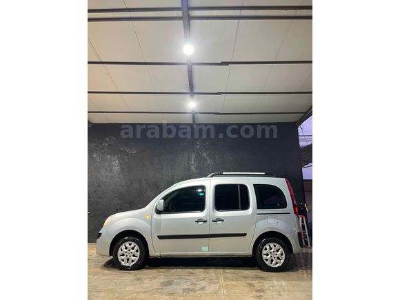 Sahibinden Renault Kangoo Multix 1.5 dCi Expression 2010 Model 