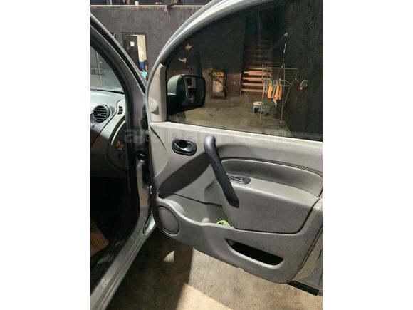 Sahibinden Renault Kangoo Multix 1.5 dCi Expression 2010 Model 